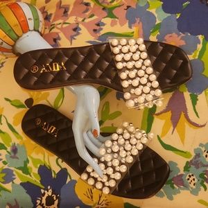 Amia pearl sandals
